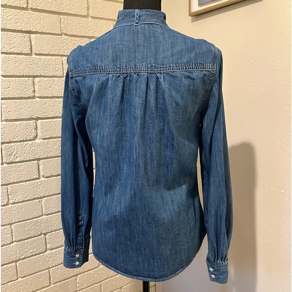 Express Relaxed Denim Tie Neck Portofino Shirt - Picture 5 of 10